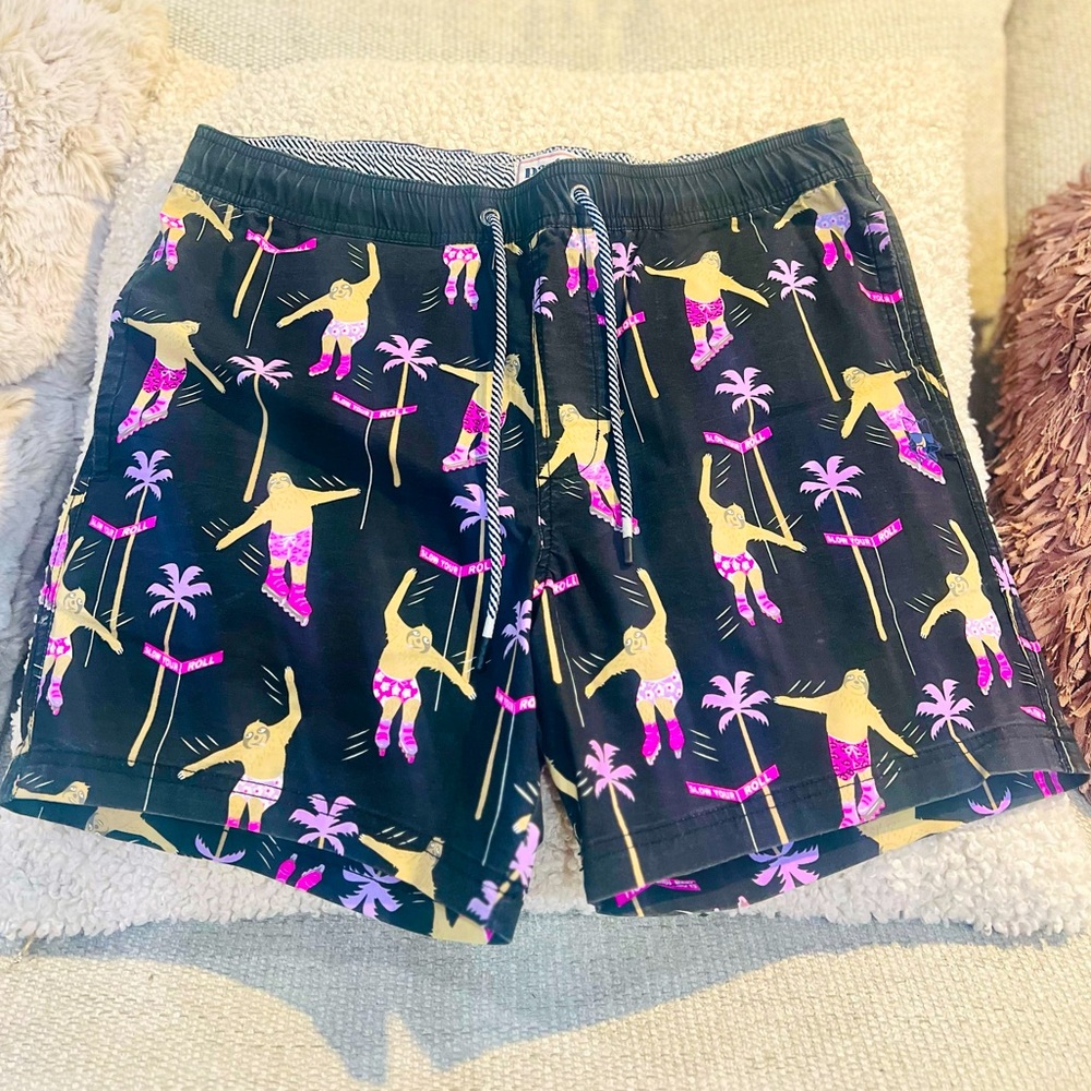 🦥 Party Pants Rollerblading Sloth